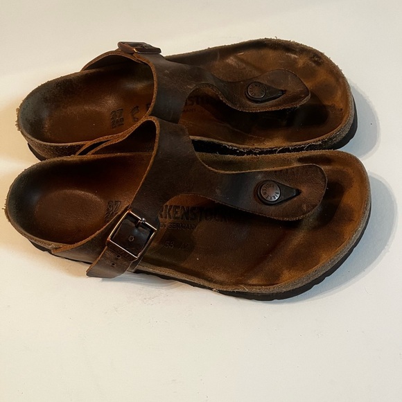 BIRKENSTOCK Gizeh Sandals T-Strap Sz 37 L6 Bronze Metallic Leather - Picture 6 of 9